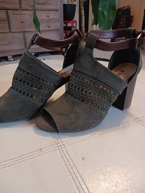 JustFab Olive Green Suede Woven Peep-Toe Block Heel Sandals